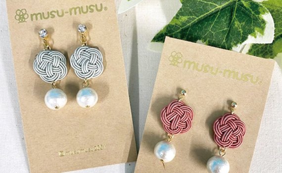 ピアス・イヤリング