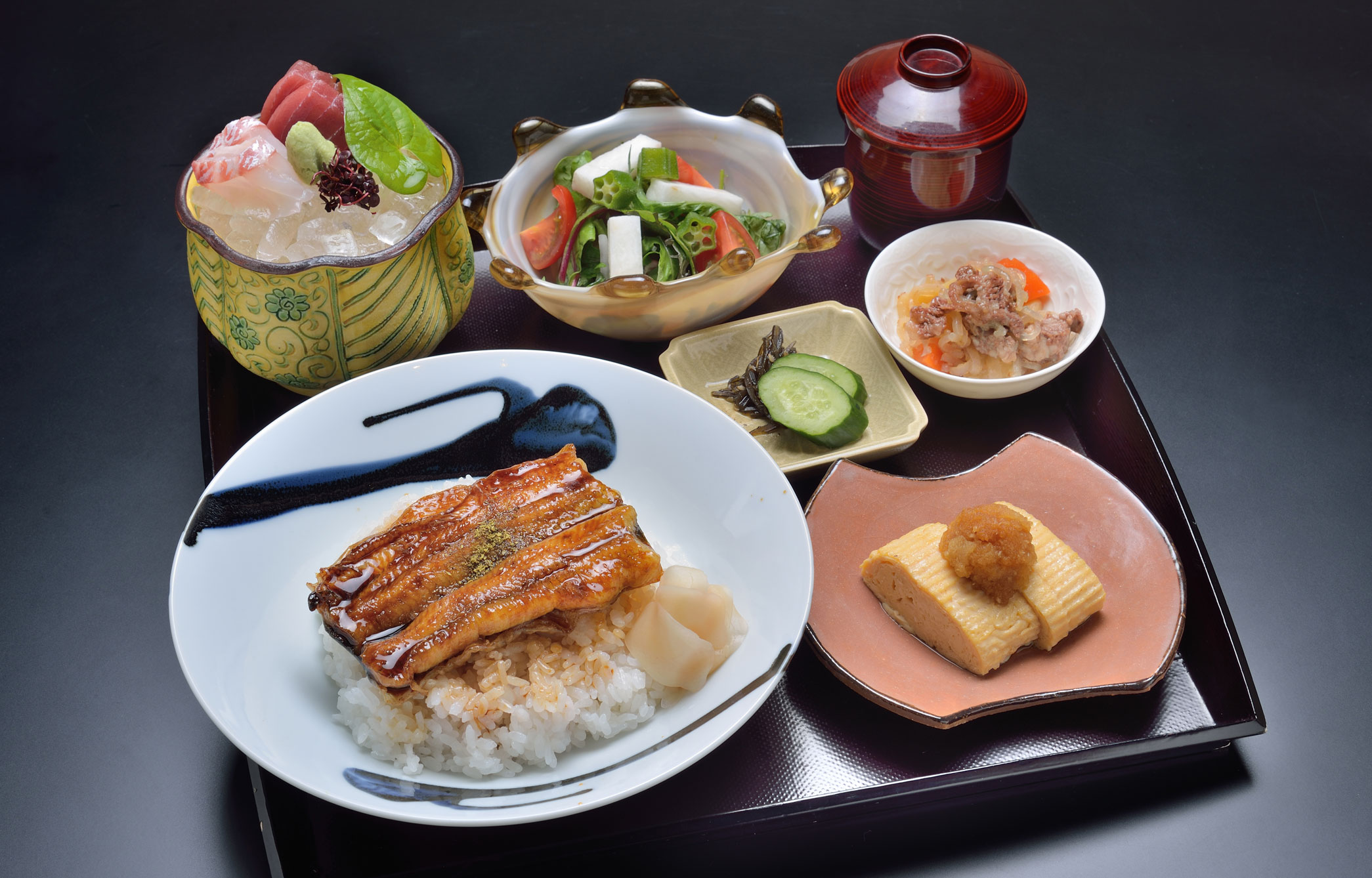 うなぎ丼御膳 2,800円(税別)
※7/25以降も販売しております